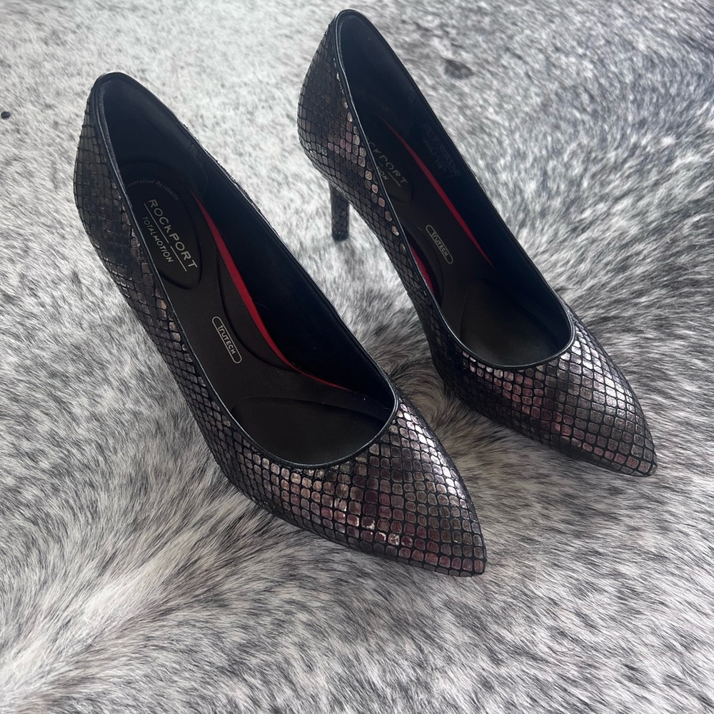 Rockport Metallic Black Heels Pump